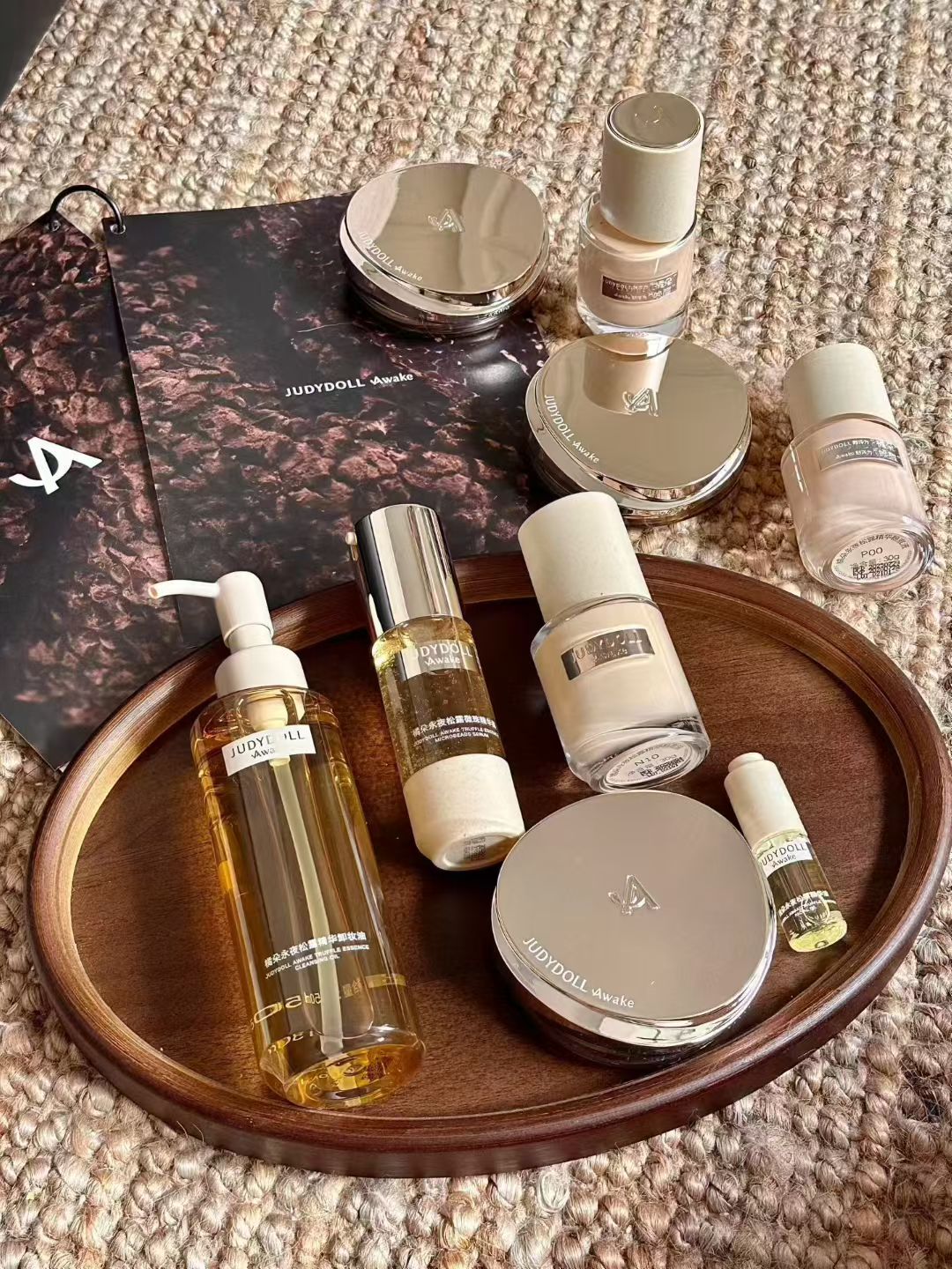 Judydoll Awake Truffle Essence Foundation 30g