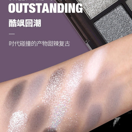 UCANBE - 15 Colors Eyeshadow Palette Black Meteors 10.8g